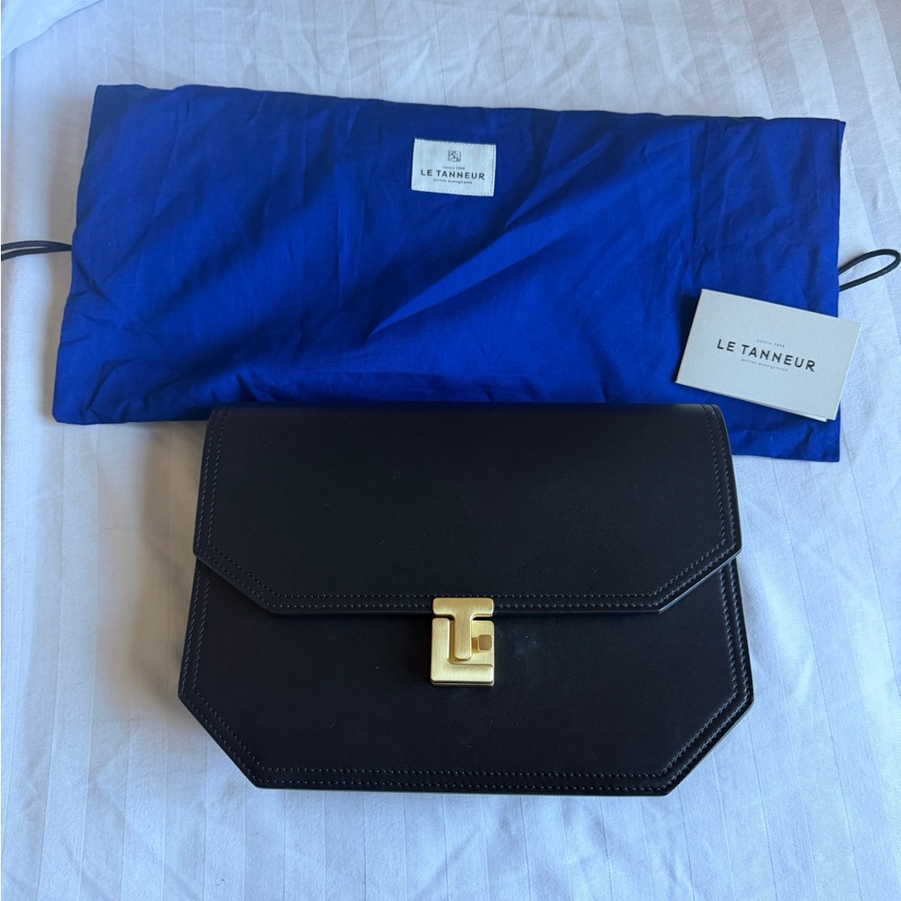 SOLD- Le Tanneur France Black Leather Crossbody